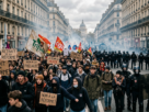 Estudiantes protestan en Francia contra recortes y falta de profesores